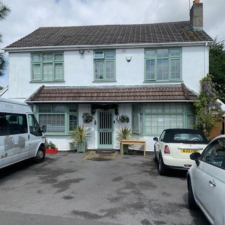 Barrs Court Beds Bed & Breakfast Warmley Екстериор снимка