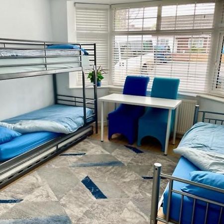 Barrs Court Beds Bed & Breakfast Warmley Екстериор снимка