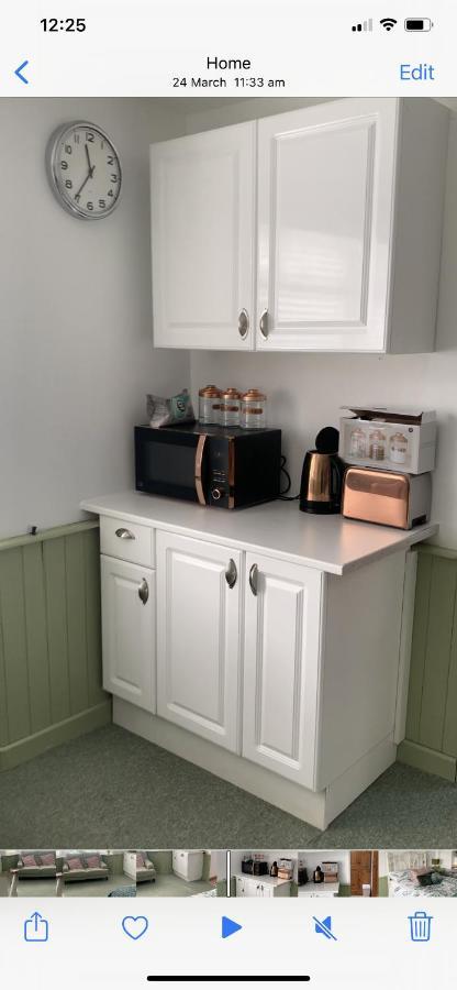 Barrs Court Beds Bed & Breakfast Warmley Екстериор снимка
