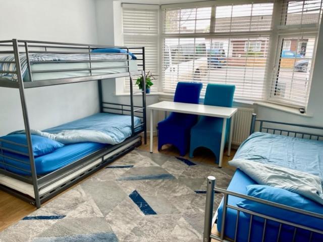 Barrs Court Beds Bed & Breakfast Warmley Екстериор снимка