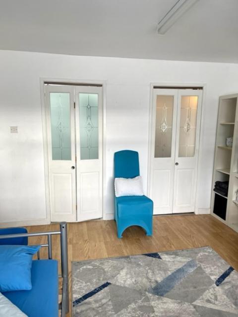 Barrs Court Beds Bed & Breakfast Warmley Екстериор снимка